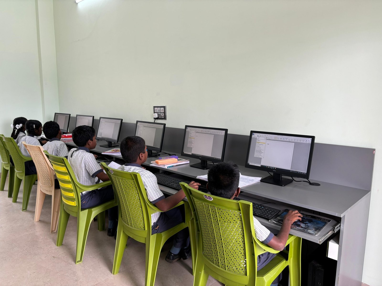 COMPUTER LAB